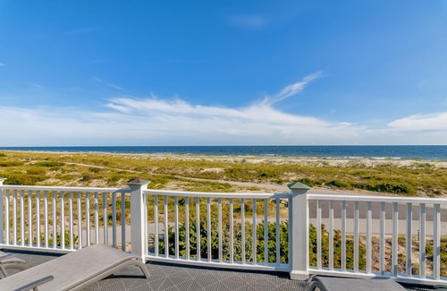 South Beach House | South Beach, Oceanfront, Beautiful Views, Great location! Both Clubs Available