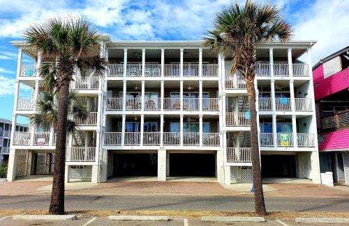 Tybee Island Apartment | South Beach Ocean Condos by Tybee Vacation Rentals