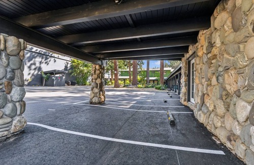 Lakeside Park Apartment | South Lake Chalet #3-New Boutique Suite-Minutes to Heavenly & Lake Tahoe