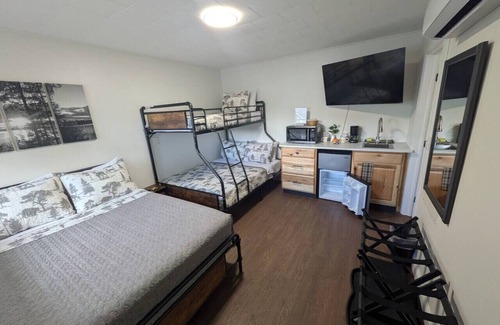 Canaan Apartment | South of the Border VT Room 5
