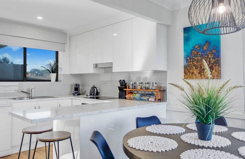 Port Elliot Apartment | South Seas 3 Port Elliot Beachfront with views of Knights Beach