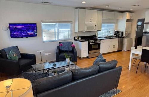 Venice Canals Hotel | South Venice Lodge