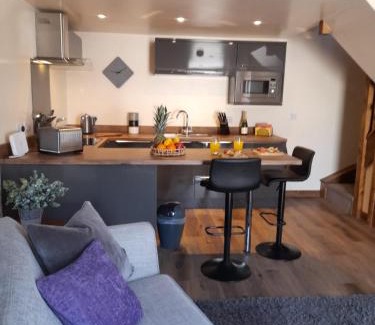 Thornton House | south view farm cottage 1 Bed