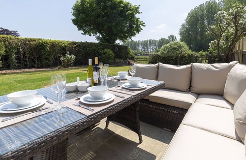 Bourton-on-the-Water House | South Winds - sleeps 7 guests in 4 bedrooms