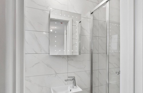 Dormers Wells Apartment | Southall Studios London