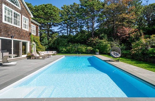Shinnecock Hills House | Southampton Poolside Paradise