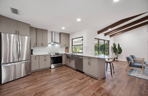 Osprey House | Southbay Yacht and Racquet Club Retreat close to Casey Key and Nokomis Beach
