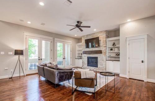 Hyde Park House | Southern Charm Meets Easy Convenience 5 mins to DT