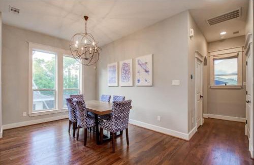 Hyde Park House | Southern Charm Meets Easy Convenience 5 mins to DT
