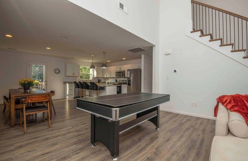 Ashley Oaks House | Southern Comfort- Knoxville Family Getaway