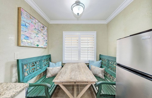 Siesta Key Condo | Southern Exposure | Beachfront Condo w/Water Views & Pool Access
