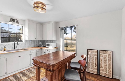 Mooringsport House | Southern Magnolia House with Porch Swing