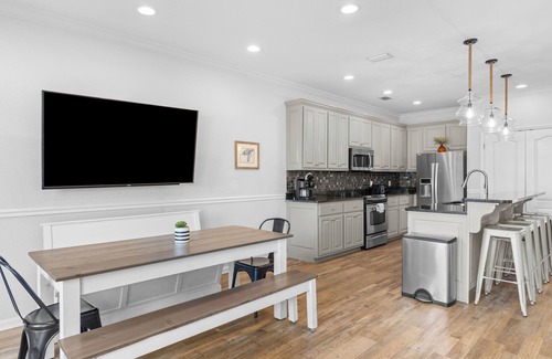 Sunnyside Condo | Southfields Retreat | 4BR Getaway Near Laguna Beach, Carillon & Pier Park