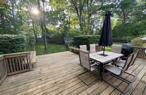 Southold House | Southold, NY- Heart of North Fork Wine Country and Minutes From The Beach