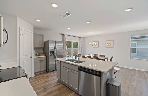 Southport House | Southport Retreat! Beautiful 3 BR house! Family-oriented and pet-friendly!