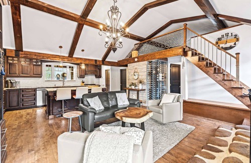 Saint-Brigitte-de-Laval Ski Chalet | Spa and river - Le Riverain