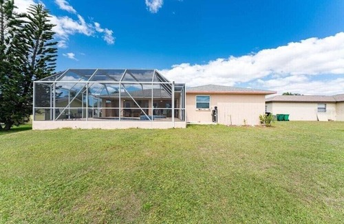 Oakland Hills House | SPA! Heated Pool Included! Golf + Close to beaches
