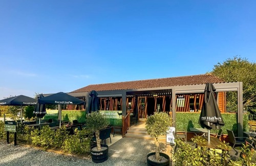 Raywell Ski Chalet | Spa Lookout (Pet Garden)