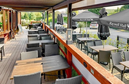 Raywell Ski Chalet | Spa Lookout (Pet Garden)