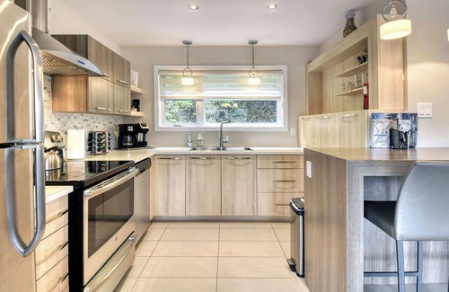 Brebeuf Ski Chalet | Spa, River & Total Relaxation - River n Beach