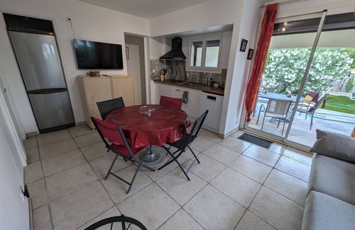 Agde Villa | Spacieux F3 Climatisé, Jardin et Piscine Privatifs, au Calme !