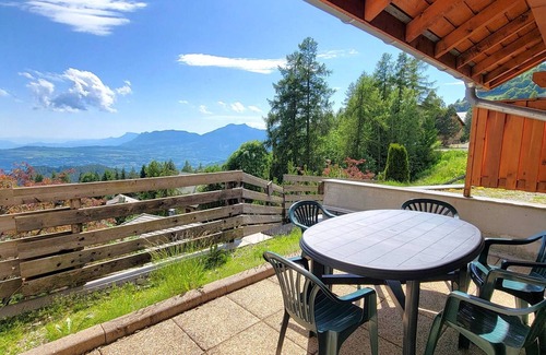 Saint-Michel-de-Chaillol Apartment | Spacious Duplex Apartment for 8/9 with South-Facing Terrace, Free Wi-Fi, Pet-Friendly