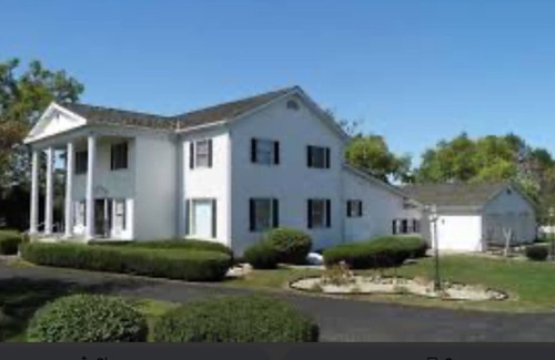 Bradford House | Spacious 10-bedroom house in delightful Bradford. Perfect for weddings