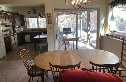 Turnagain Apartment | Spacious 1700 sqft 2 bdrm near airport and downtown-Sleeps 8, pet friendly