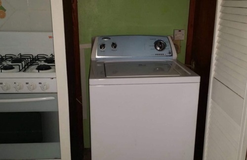 Monkey Hill Apartment | Spacious 1BR 1BA Apt only 8 minutes from airport