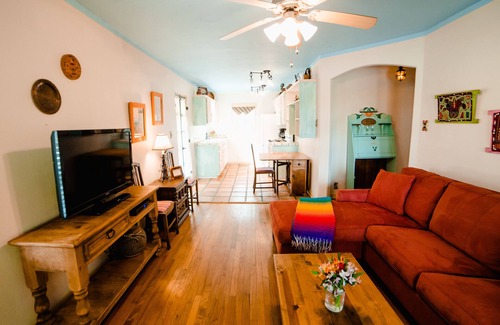 Port Isabel Apartment | Spacious 1BR + Bunks – King Bed, Sleeps 6/Historic Rental near SPI
