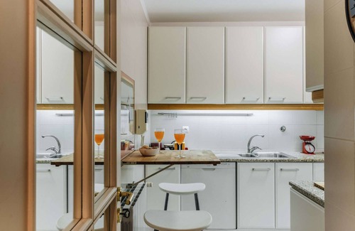 Sao Pedro da Afurada Apartment | Spacious 1BR with Parking in Quiet Area