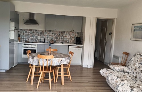 Cavalaire-sur-Mer Apartment | SPACIOUS 2/4-PERSON APARTMENT WIFI/AIR CONDITIONING