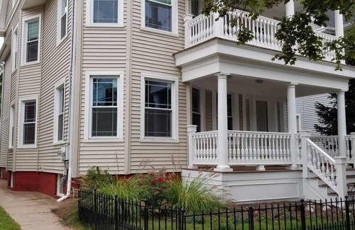 Beaver Hills Apartment | Spacious 2 Bedroom apartment close to Yale Bowl