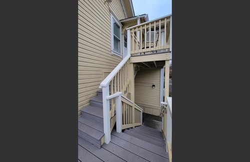 Historic Downtown District Apartment | Spacious 2 bedroom historic home with two king beds and kitchenette.