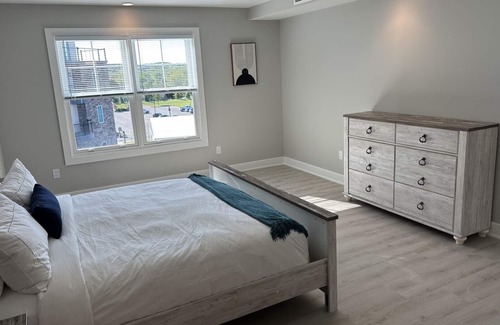Canandaigua Condo | Spacious 2 bedroom on Canandaigua Lake