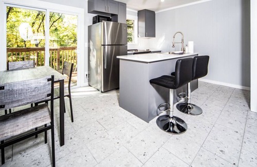 Kansas City House | Spacious 2 Bedroom with Pool Table minutes from EVERYTHING