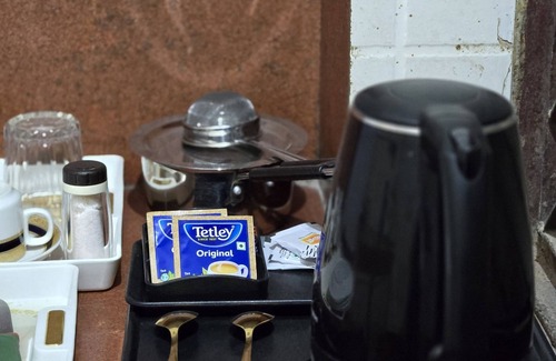 Vrindavan Apartment | Spacious 2-bedroom with kitchen apartment with WiFi, AC in tranquil Vrindavan
