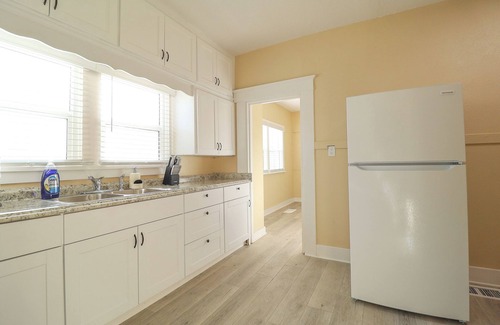 Roosevelt Apartment | Spacious 2 BR/2 BA downstairs apartment- Perfect for Families or Groups.