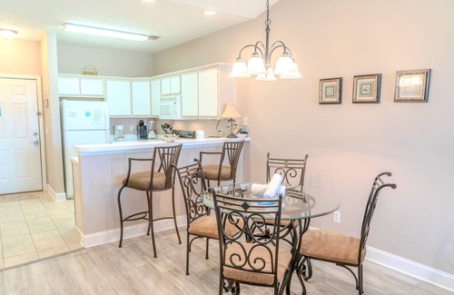 Carolina Forest Condo | Spacious 2 BR Condo-Golf Course Views! River Oaks 65-M