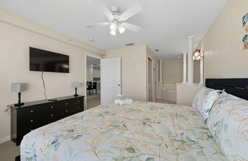 Kissimmee Apartment | Spacious 2BR Condo Near Disney with Pool & Basketball