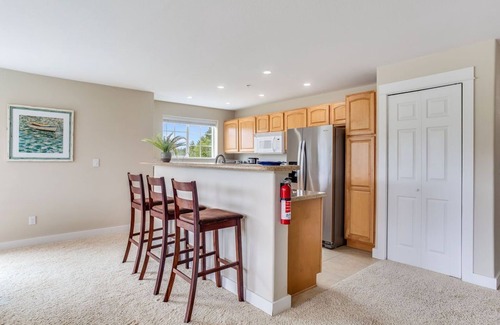 Westport Condo | Spacious 2BR End Unit ~ Saltwater Heated Pool ~ Hot Tub ~ Beach Access!