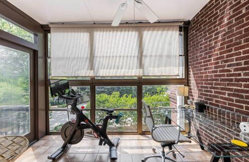 Cherry House | Spacious 2BR in Myers Park with sunroom