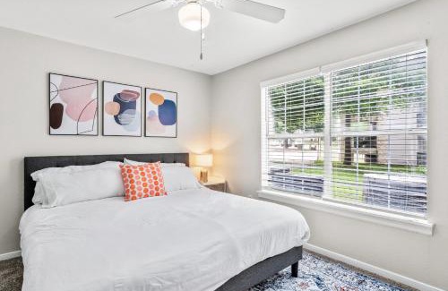 Pleasant Valley Apartment | Spacious 2BR King Suites w Pool, Gym, Laundry - Close to Downtown