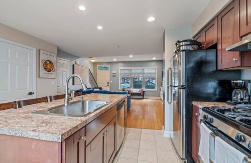 Point Breeze House | Spacious 3 BDR Home | Home Theatre | Pool Table
