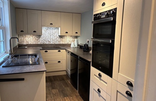 Hunstanton Cottage | Spacious 3 bed holiday cottage in Hunstanton only 150 metres to the beach.