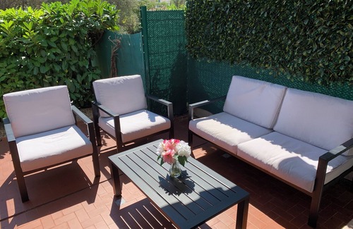 Antibes Apartment | Spacious 3 bedroom apartment. Large pool. 5min to beach. Ideal for 2 families