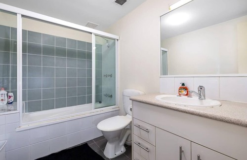 West End Apartment | Spacious 3 Bedroom apartment in St Lucia