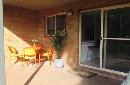 Mona Vale House | Spacious 3 bedroom beach apartment.