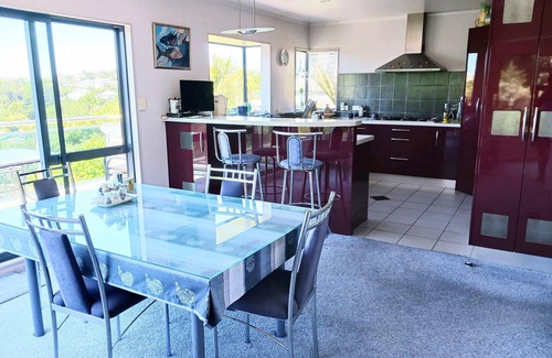 Northland House | Spacious 3 bedroom home with spectacular views