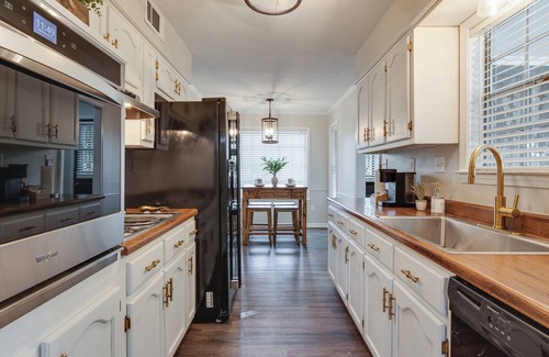 Southaven House | Spacious 3-bedroom house in the heart of Southaven! Close to everything.